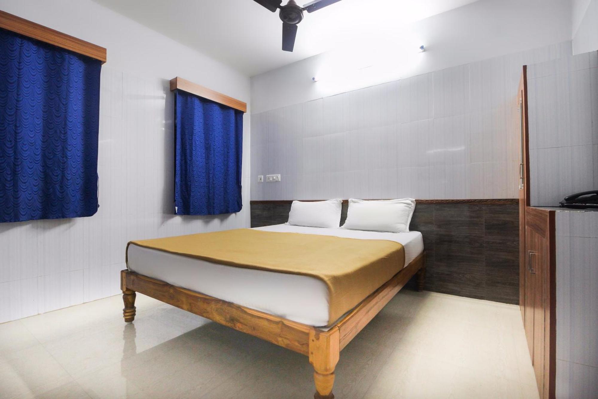 Udaiyarpalaiyam Hotel O Jks Deluxe Lodge מראה חיצוני תמונה