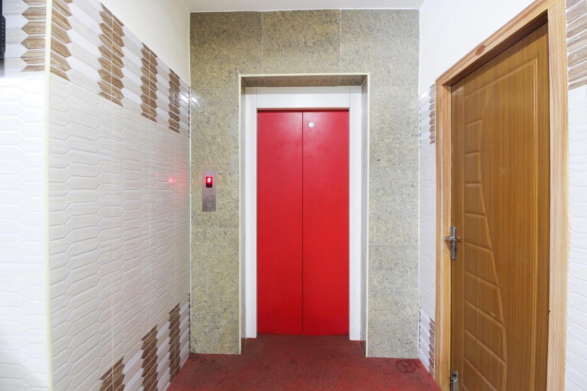 Udaiyarpalaiyam Hotel O Jks Deluxe Lodge מראה חיצוני תמונה