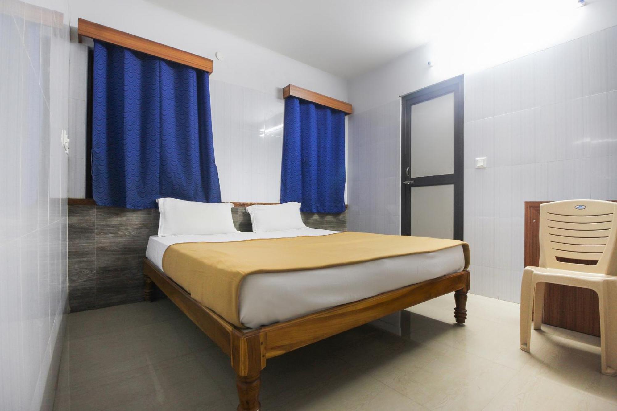 Udaiyarpalaiyam Hotel O Jks Deluxe Lodge מראה חיצוני תמונה